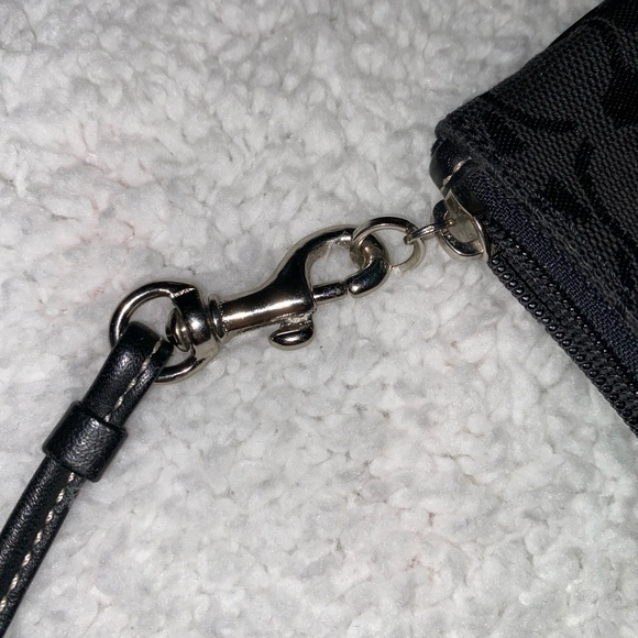 Coach Sig C Black Wristlet - Picture 7 of 13
